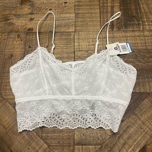 Elegant White Lace Bandeau